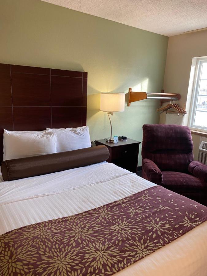 Boarders Inn & Suites By Cobblestone Hotels - Broken Bow Exterior foto