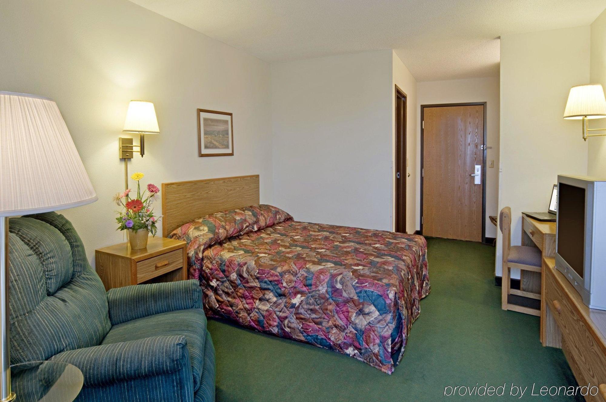 Boarders Inn & Suites By Cobblestone Hotels - Broken Bow Quarto foto